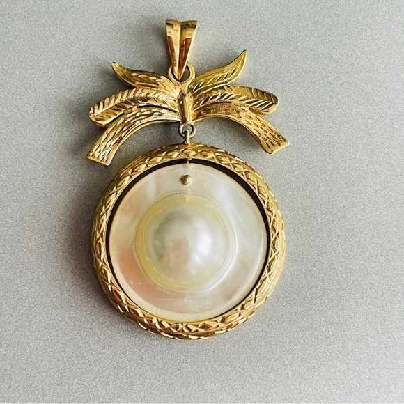 Estate 14k Yellow Gold Floating Mabe Pearl Ribbon Design Dangle Unique P… - Picture 1 of 9